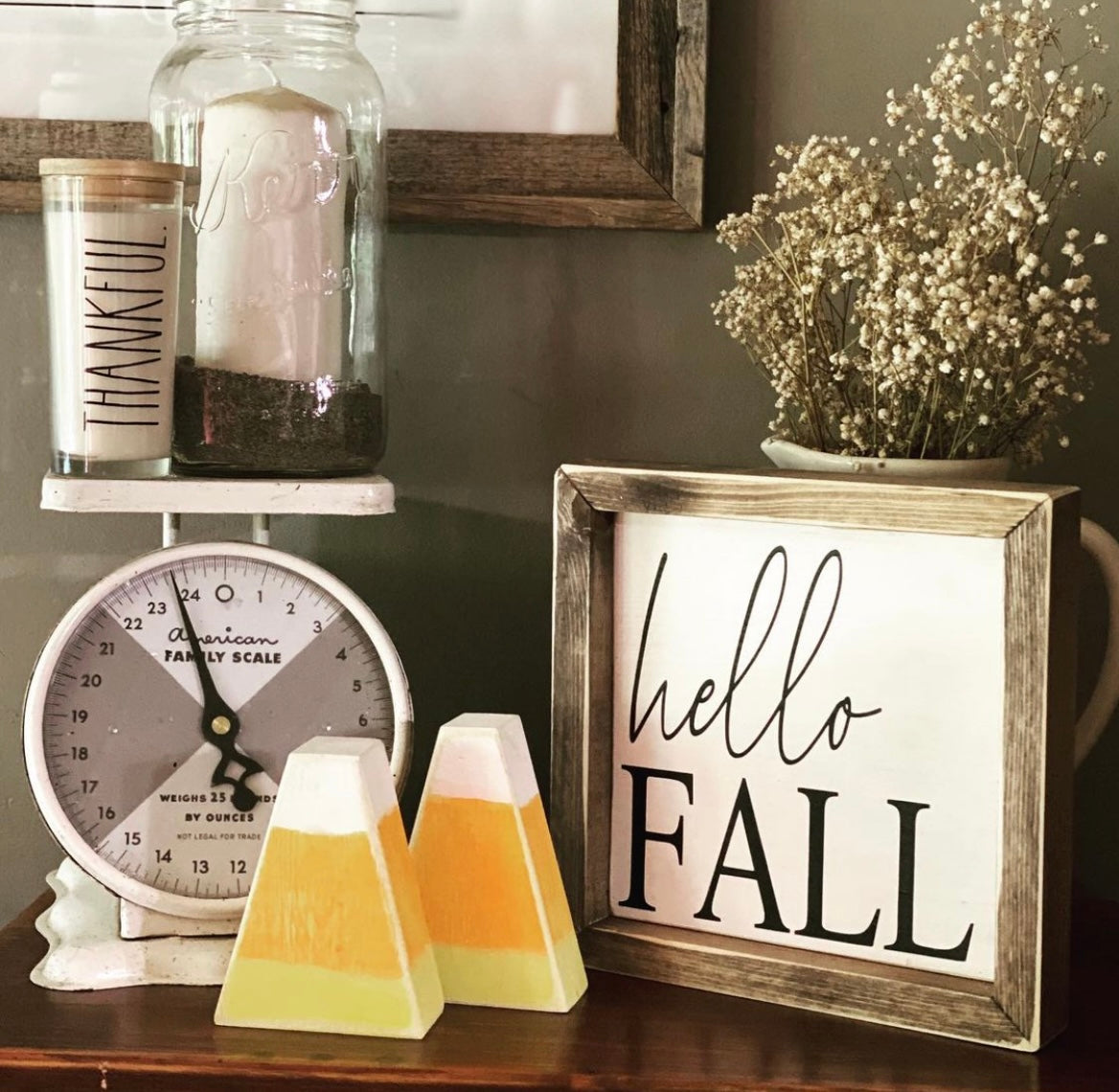 Hello Fall sign
